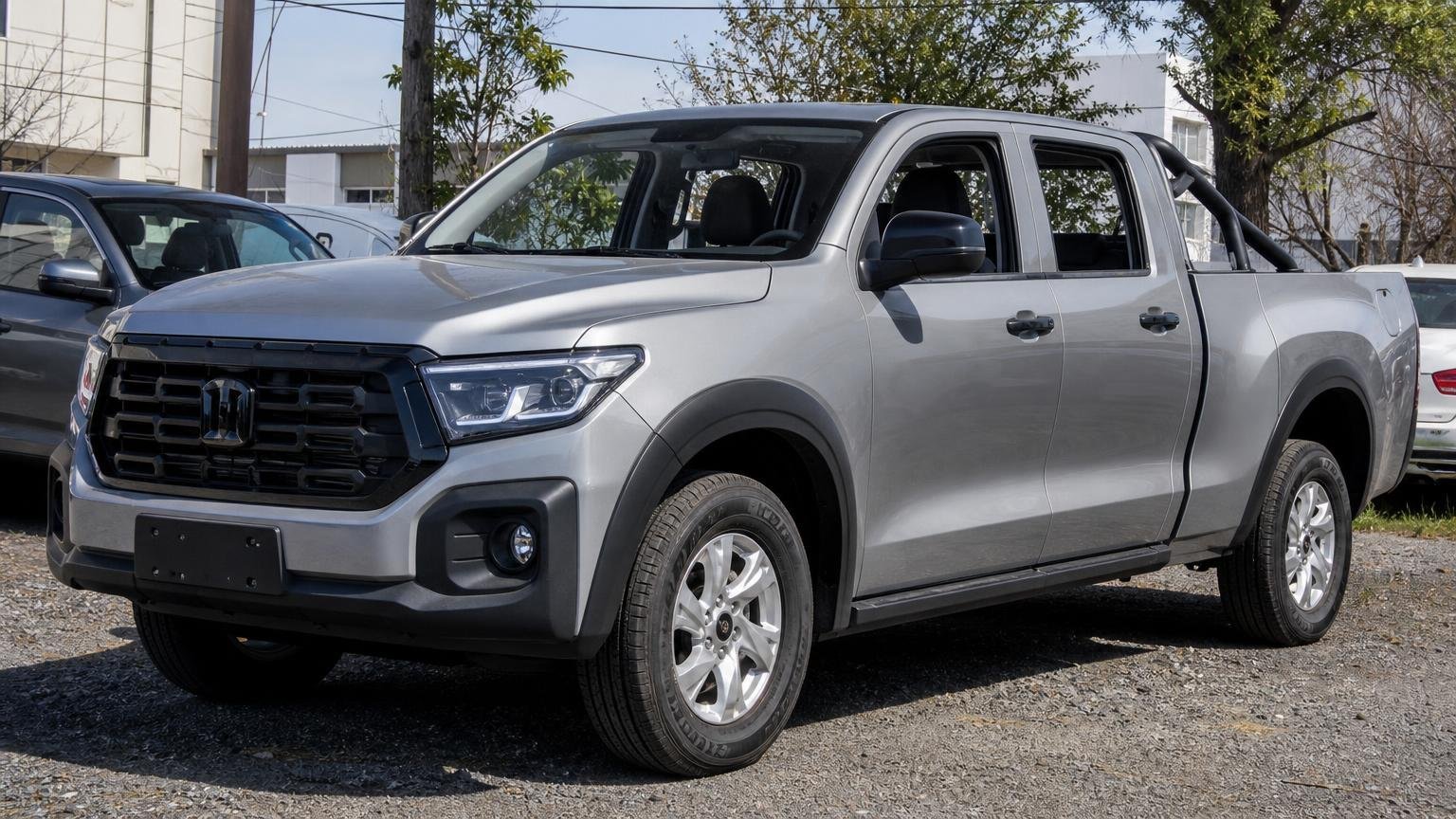 Parece una Hilux y cuesta la mitad : la pick-up china que ya empezó a patentarse en el país